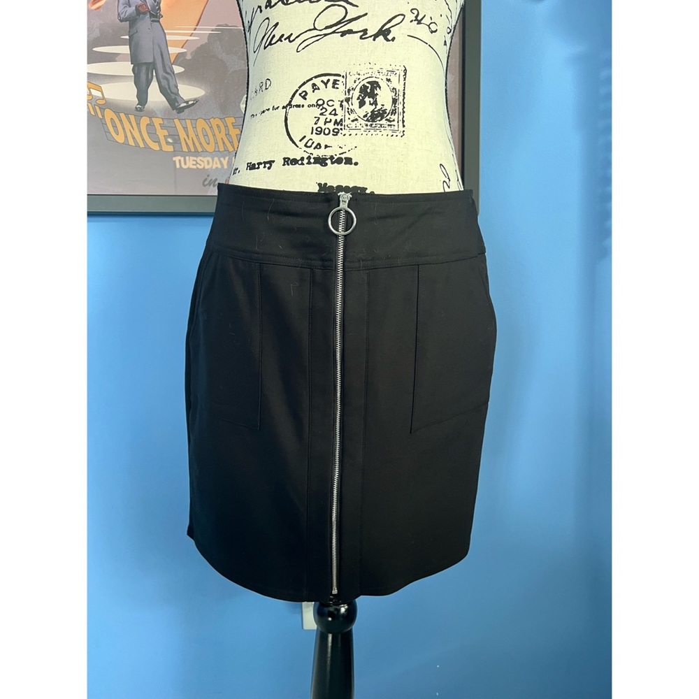 INC International  black Zip Front mini Skirt Medium